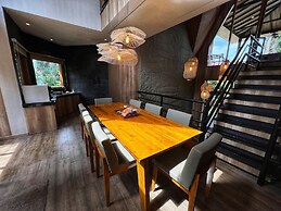 Villa 4-BR Klub Bunga No. 10 Batu Malang