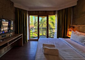 Villa 4-BR Klub Bunga No. 10 Batu Malang