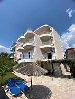 Magic Ionian Apartments & Rooms