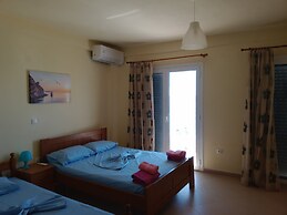 Magic Ionian Apartments & Rooms