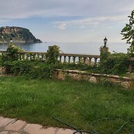 Magic Ionian Apartments & Rooms