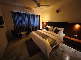 Hotel 7 Cr