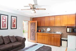 Afropolitan Guest Lodge