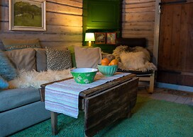 Cozy Cabin Retreat in Scenic Valley, E6 South of Trondheim
