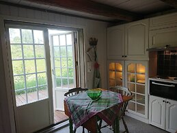 Cozy Cabin Retreat in Scenic Valley, E6 South of Trondheim