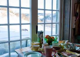 Cozy Cabin Retreat in Scenic Valley, E6 South of Trondheim