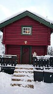 Cozy Cabin Retreat in Scenic Valley, E6 South of Trondheim