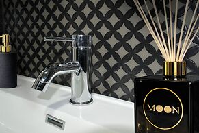 Moon Resort & Spa