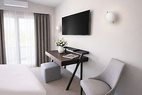 Moon Resort & Spa