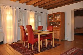 Romantic,central Situated 75m2 Flat