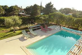 Birds of Paradise - Boutique surf lodge