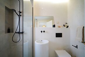 Birds of Paradise - Boutique surf lodge