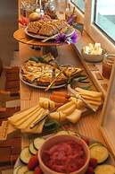 Birds of Paradise - Boutique surf lodge