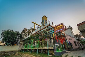 Shiv Rudraksh Resort - Near Assi Ghat