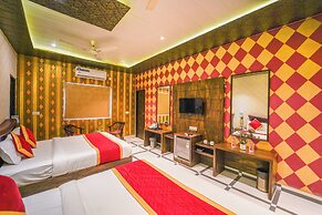 Shiv Rudraksh Resort - Near Assi Ghat