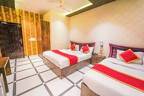 Shiv Rudraksh Resort - Near Assi Ghat