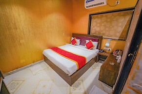 Shiv Rudraksh Resort - Near Assi Ghat