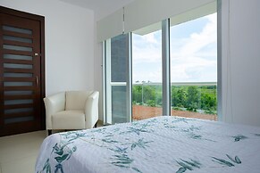 Mareazul 2 Bedroom Condo