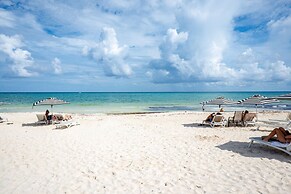 Mareazul 2 Bedroom Condo