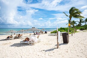 Mareazul 2 Bedroom Condo