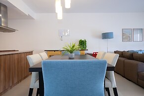 Mareazul 2 Bedroom Condo