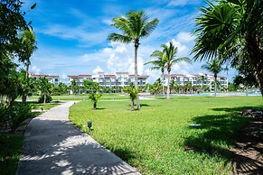 Mareazul 2 Bedroom Condo