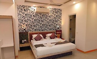 Sairaah Golden Suites