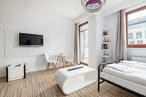 RentPlanet - Przy Moście Łazienkowskim