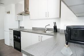 2br-360 Views-balcony-parking-wifi-smarttv