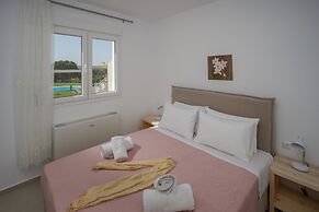 Blue Hills Villas by Estia Green 3