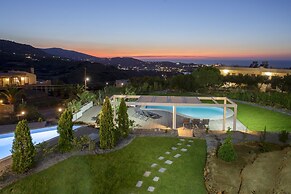 Blue Hills Villas by Estia Green 3