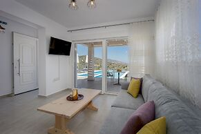 Blue Hills Villas by Estia Purple 1