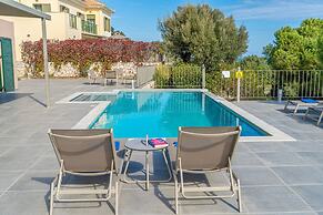 Villa Niki With Swimming Pool