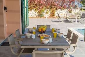 Villa Niki With Swimming Pool