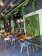 313 Villa City Center