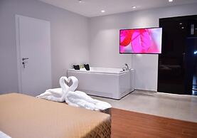 313 Villa City Center