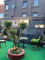 313 Villa City Center