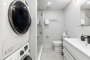 GLOBALSTAY Modern Basement In DT Toronto