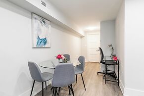 GLOBALSTAY Modern Basement In DT Toronto