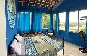 Banana Leaf Eco Hostel