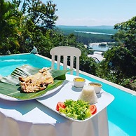 Banana Leaf Eco Hostel