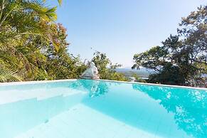 Banana Leaf Eco Hostel