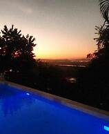 Banana Leaf Eco Hostel