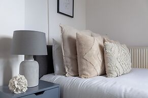 Spacious 4 bed flat in Chelsea