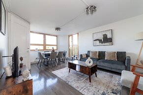 Spacious 4 bed flat in Chelsea