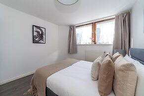 Spacious 4 bed flat in Chelsea