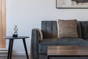 Spacious 4 bed flat in Chelsea