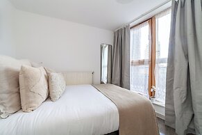 Spacious 4 bed flat in Chelsea