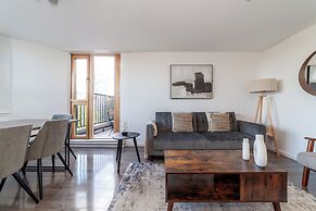 Spacious 4 bed flat in Chelsea