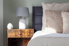 Spacious 4 bed flat in Chelsea